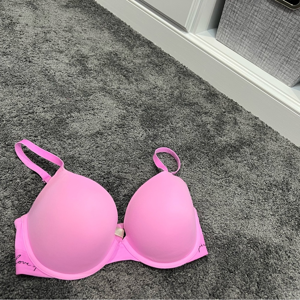Victoria’s Secret Pink Wear Everywhere Push-up Bra size 34DD. Magenta/pink color